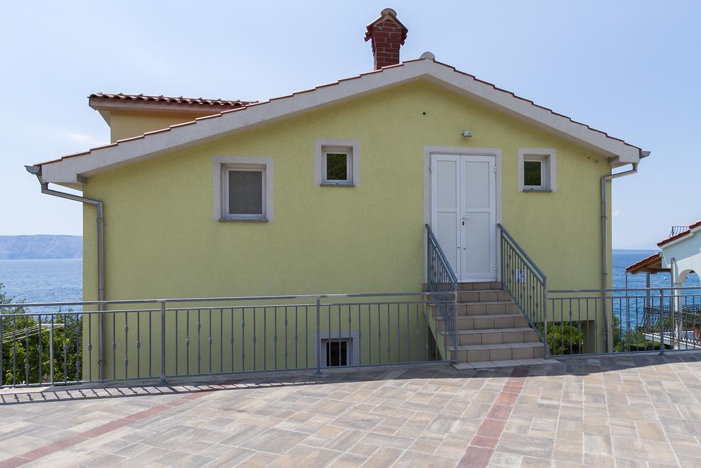 Apartments Vukelic Klenovica Exterior photo